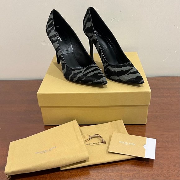 NIB Michael Kors Collection Gretel Tiger Calf Hair Pump - Picture 2 of 16
